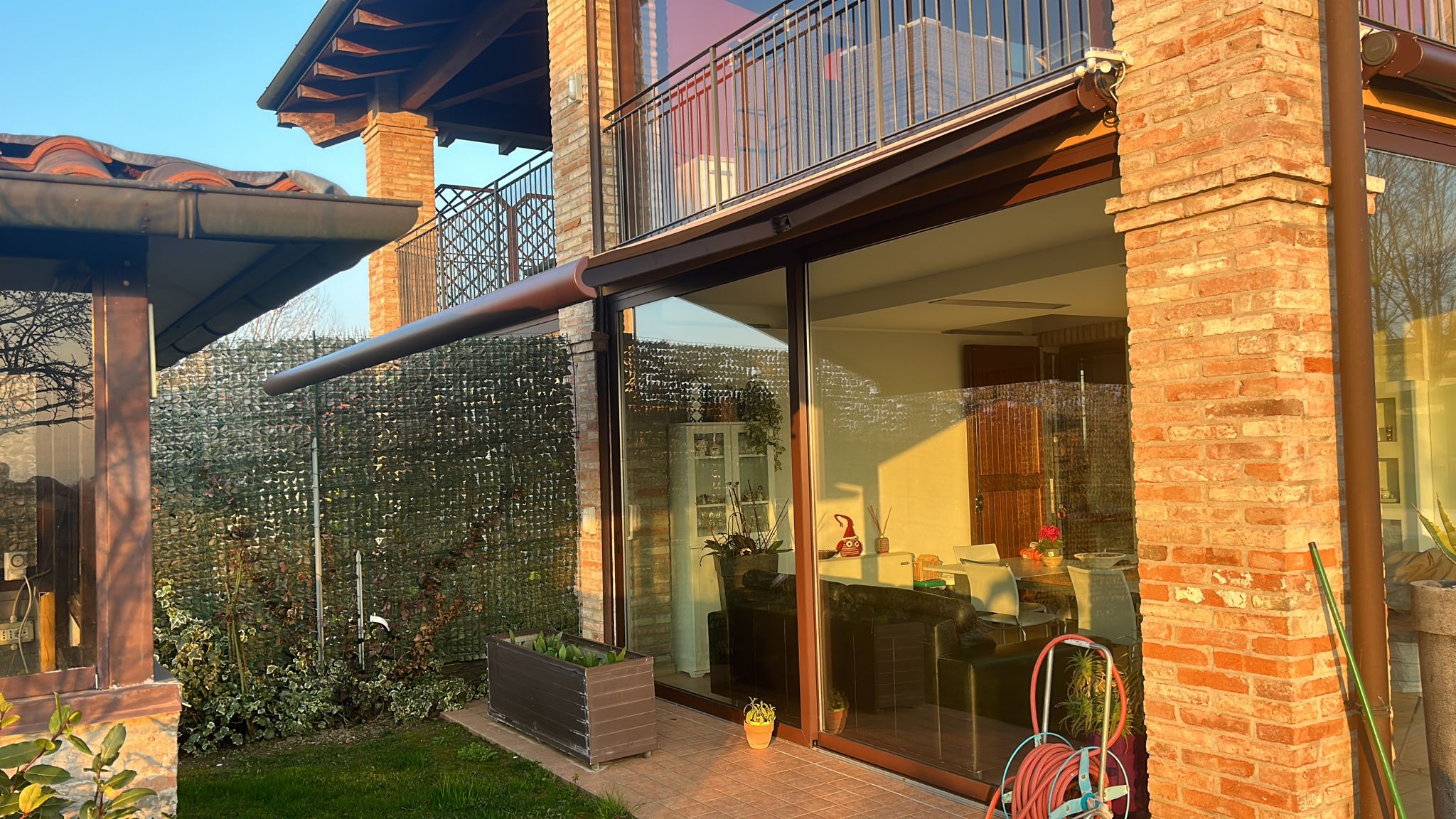 Tenda da sole con cassonetto